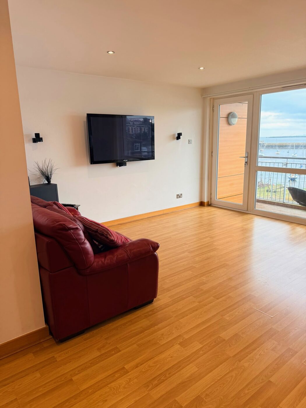 Heron Place — 2-bed waterfront apartment, Granton EH5
