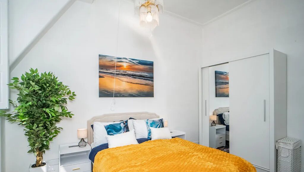 Second bedroom