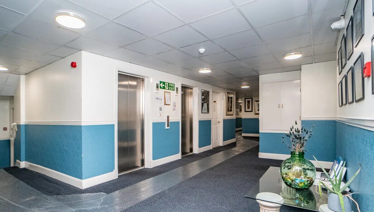 Communal lobby with lift