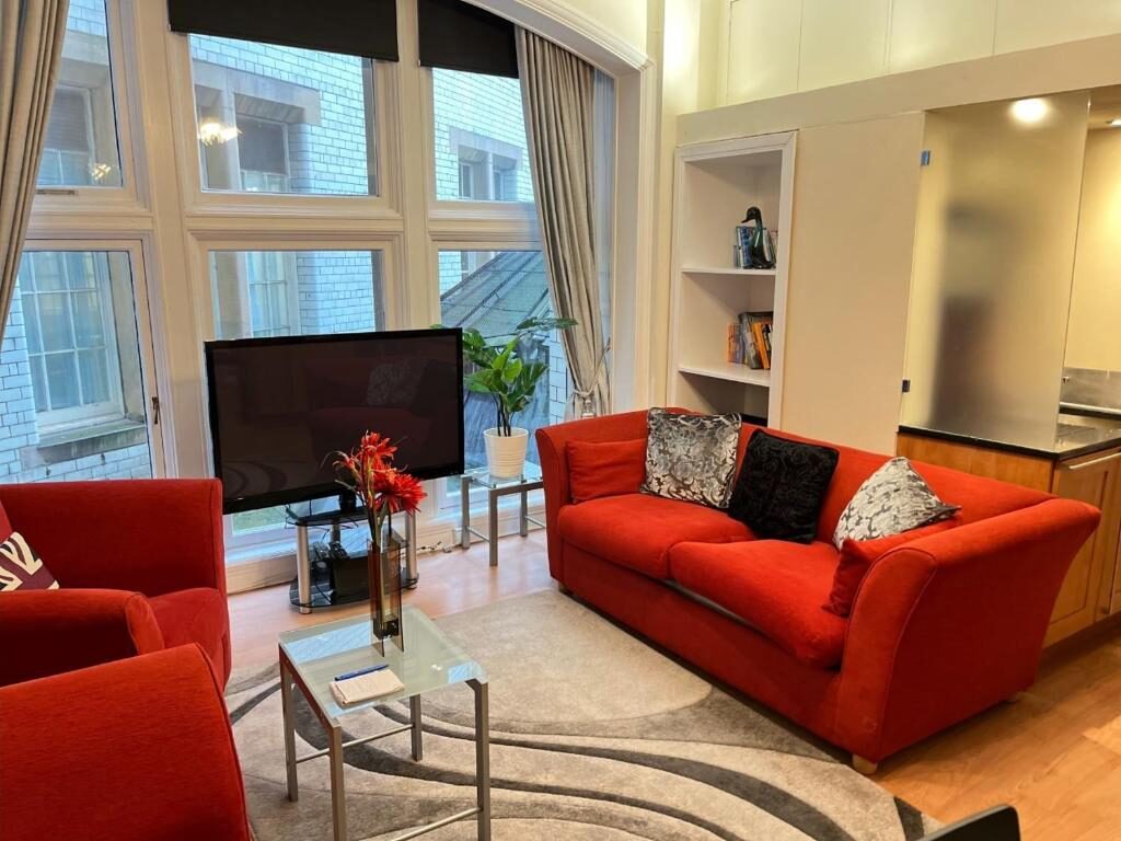 Royal Mile Mansions Apt 2, Edinburgh EH1